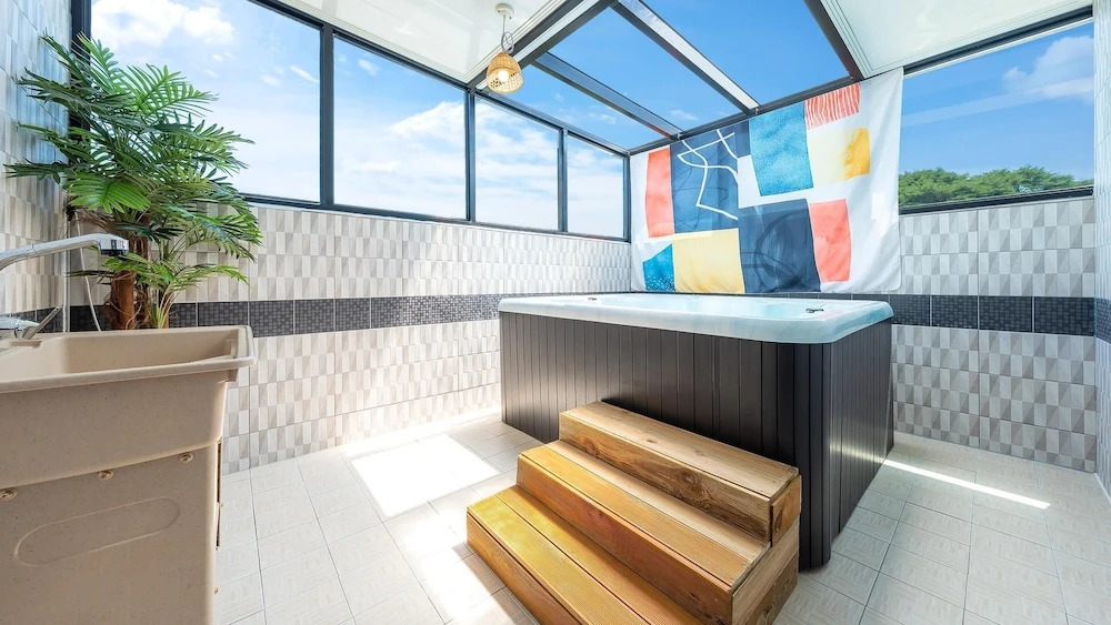 Taean WithDog Aegyeonspa Poolvilla