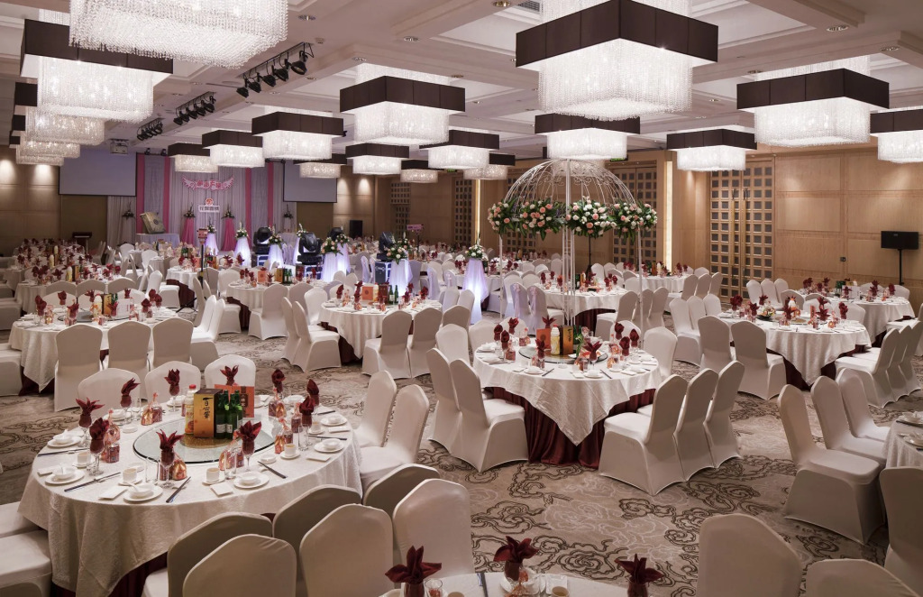 Grandskylight Hotel