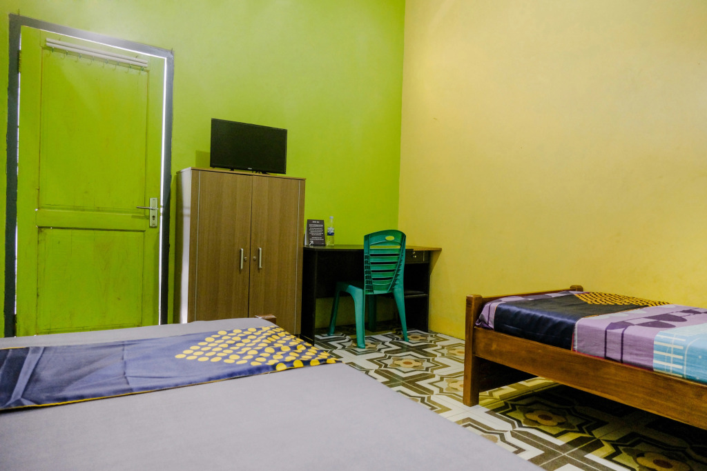 Hotel O Ilyasa Family