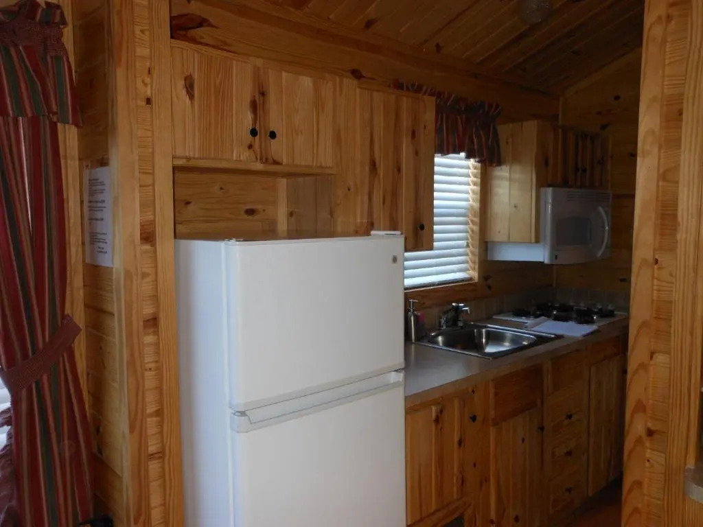 Oakzanita Springs Camping Resort Cabin 1