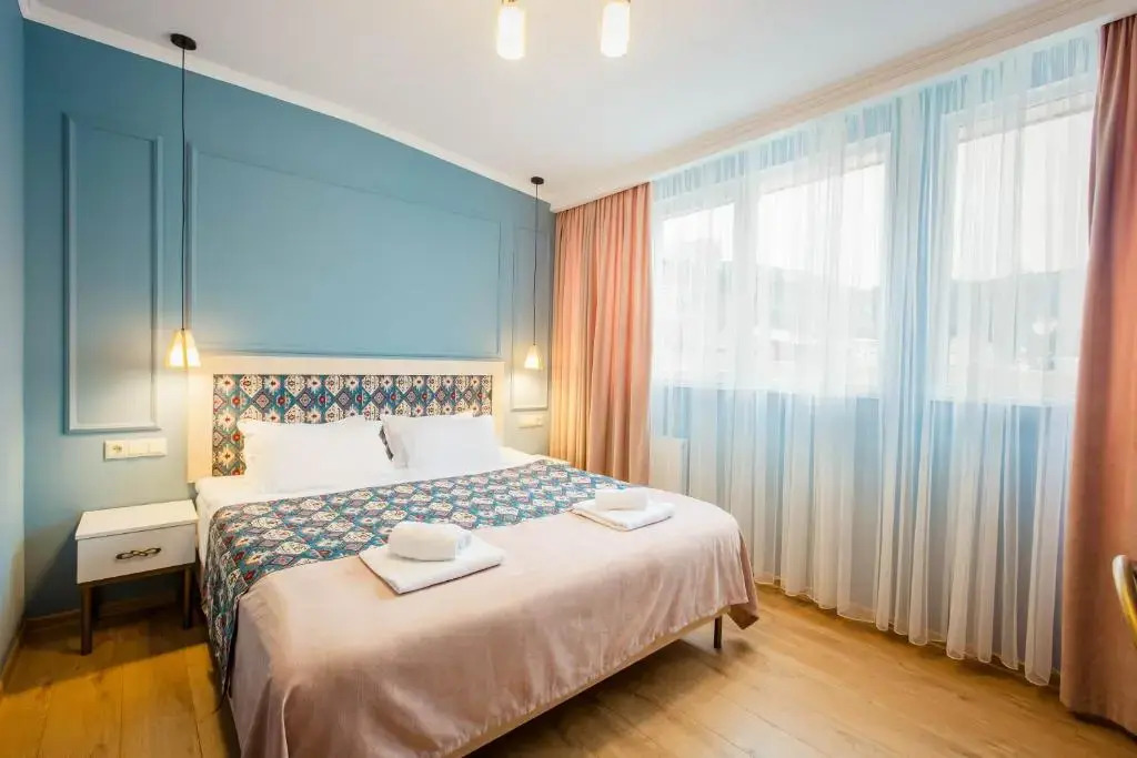 Galaktionis Apartment.3 min to Liberty Square