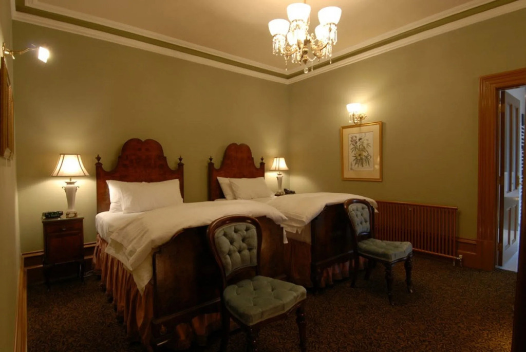 Craigs Royal Hotel