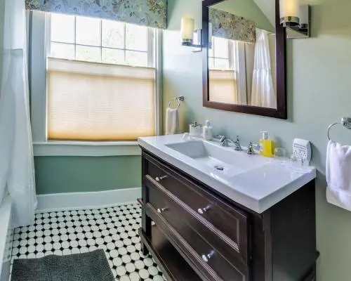 Bayberry Inn B&B