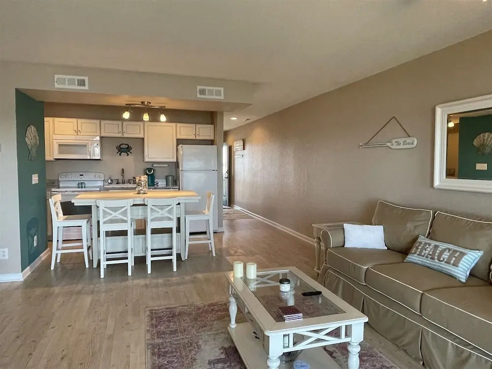 Sw 3 Finns Up 1 Bedroom Condo by RedAwning