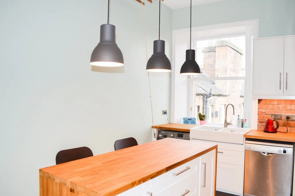 2 Bedroom Apartment in Edinburgh With Views