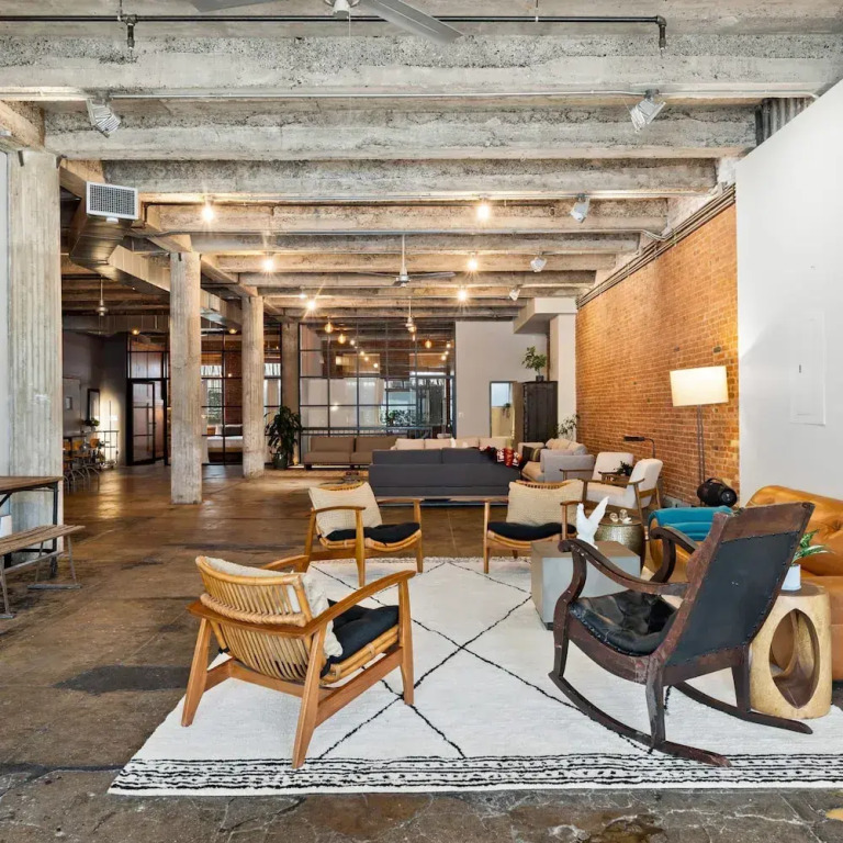 Greenwich Court by Rove Travel 3BR Loft w Sauna