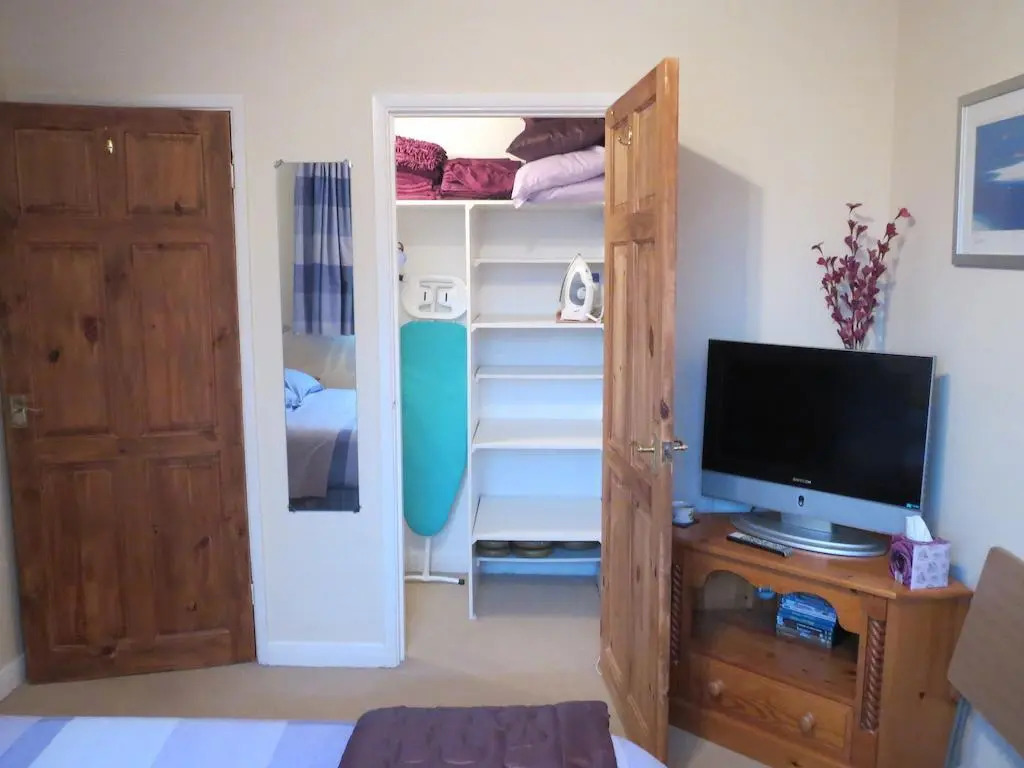 Cawood Guest House B&B