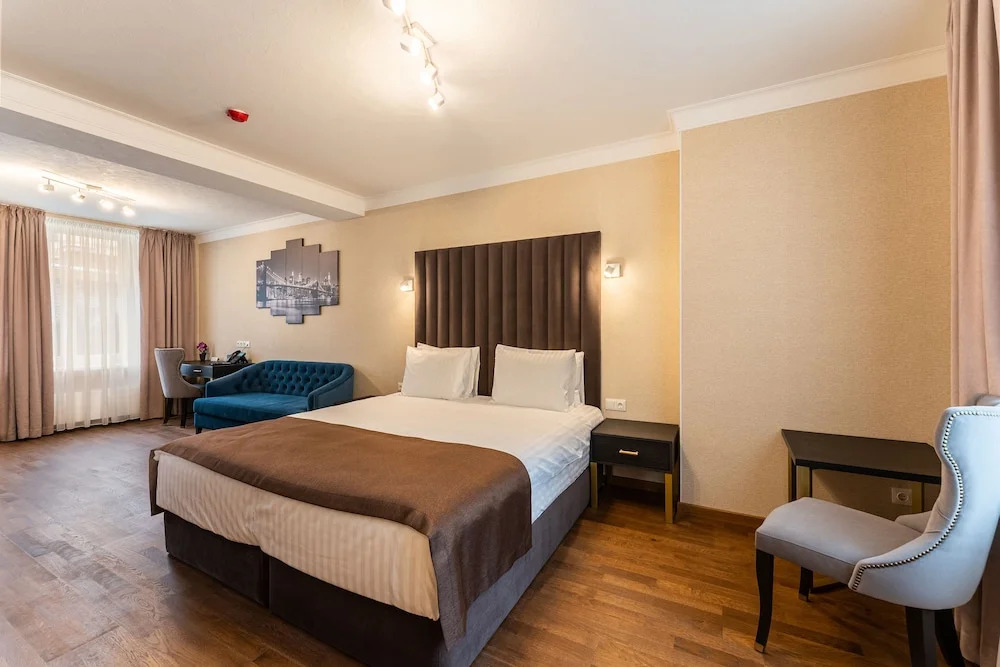 Old Riga Plaza Hotel