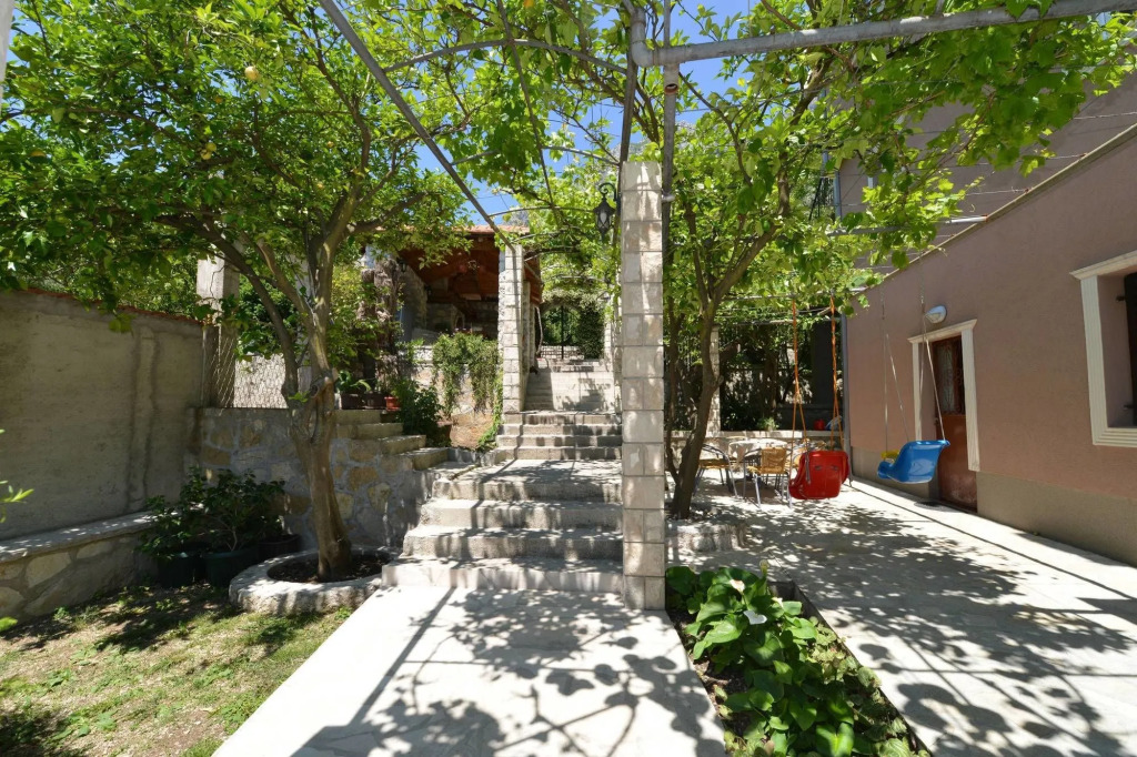 J & P Apartments Orahovac