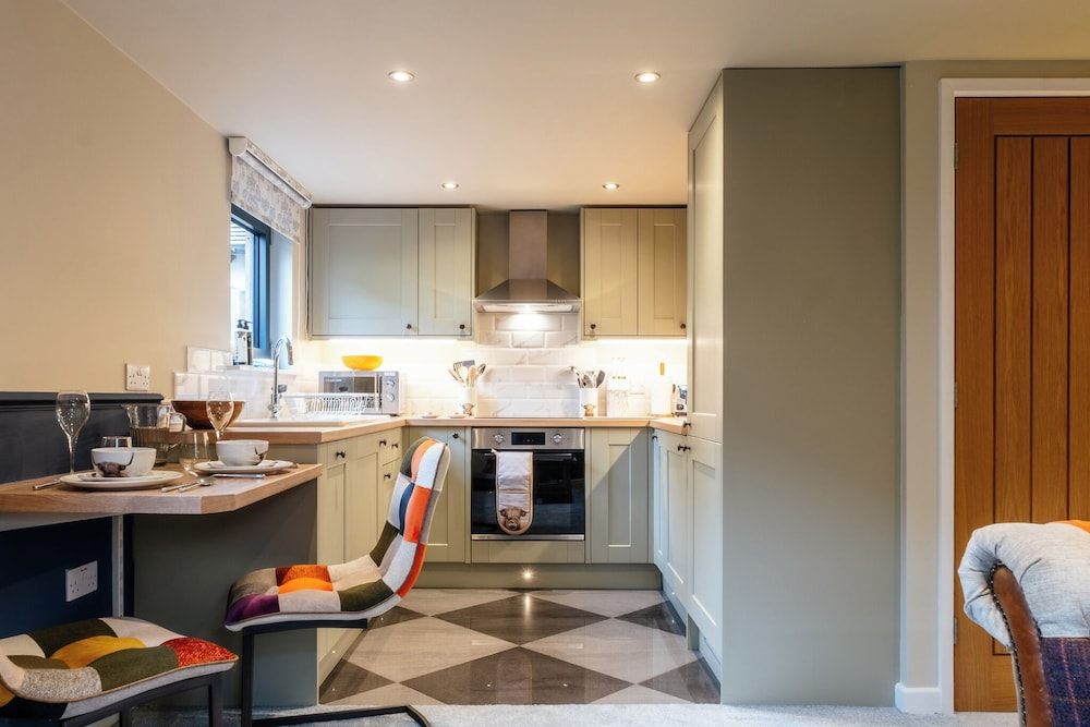 The Cowshed - Stunning 1 Bedroom Cottage