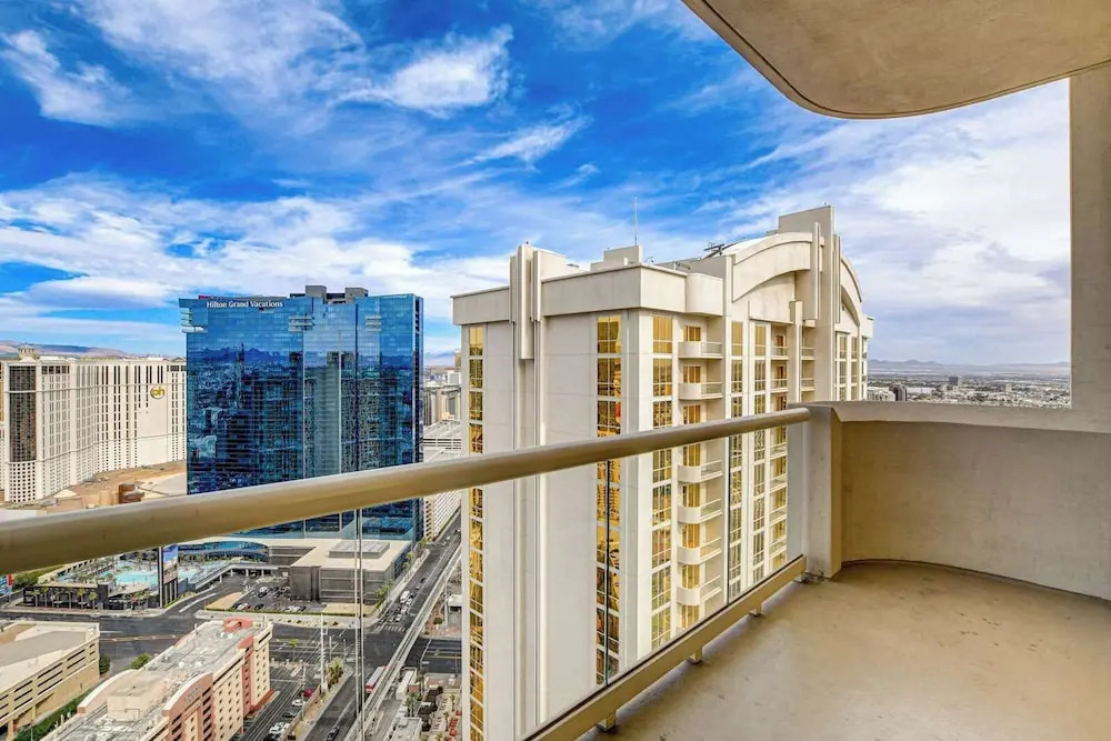Stunning 1BR Strip Views w Balcony 17701