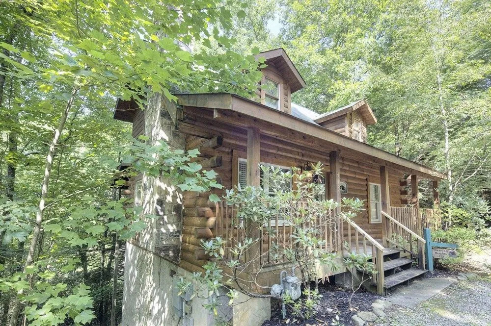 Heavenly Heights by Heritage Cabin Rentals