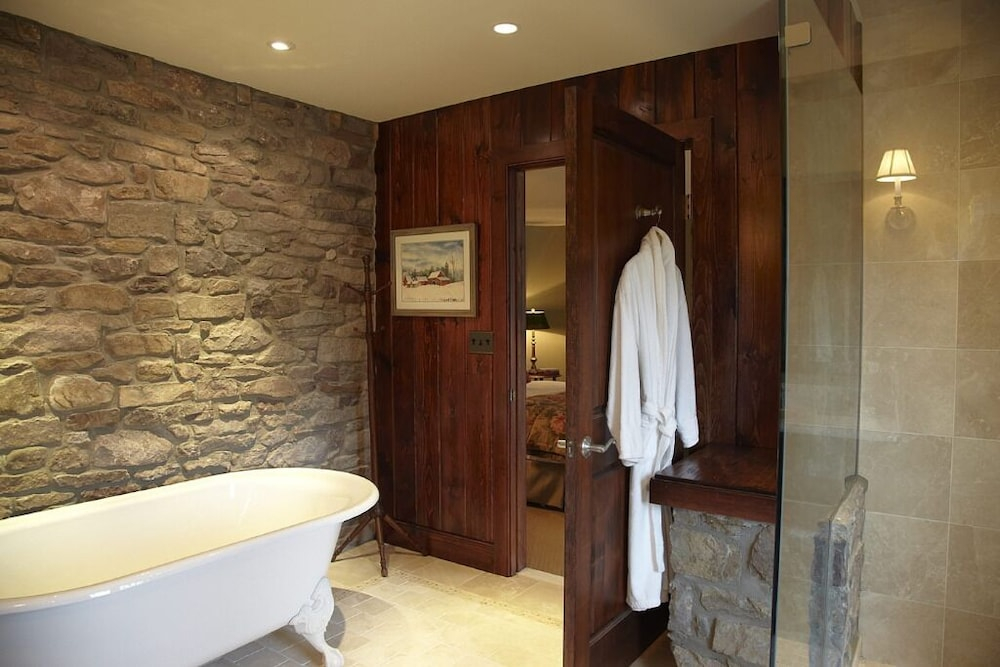 Black Bass Hotel