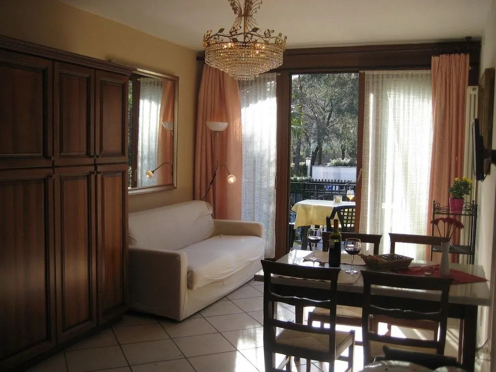 Residence Villa Margherita WITH POOL & HYDROMASSAGE
