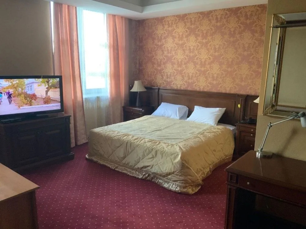 Royal Vista Hotel