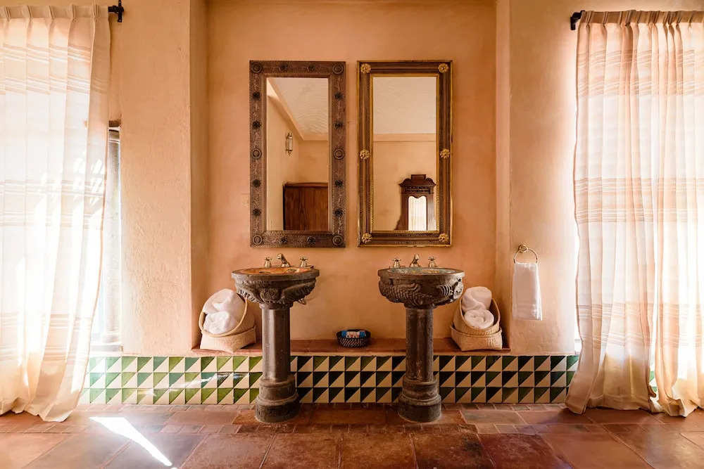 Riad Mellado by Grupo Afekto