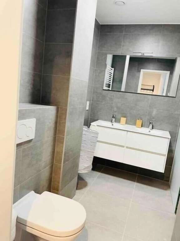 Luxury New Flat with Terrace & Parking