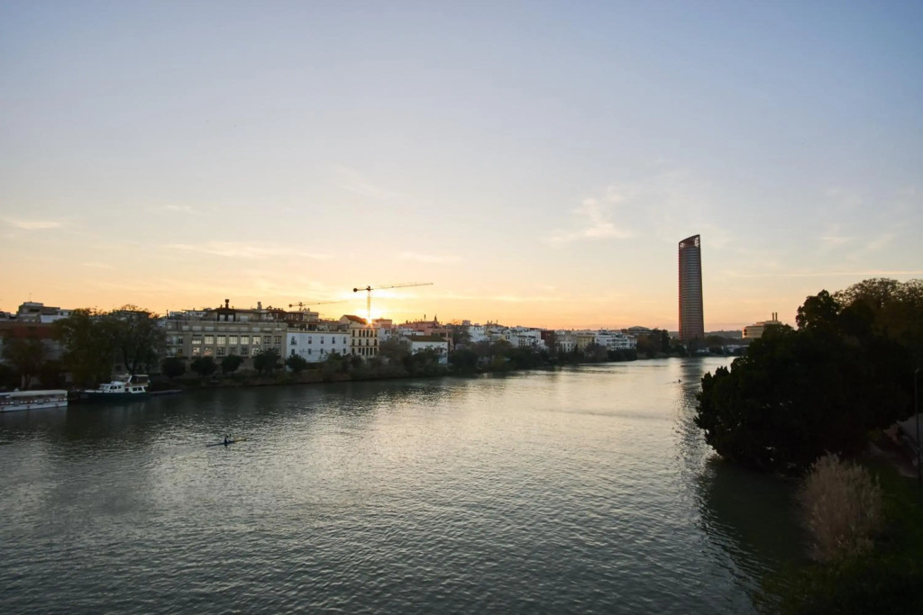 Triana Sky view by Valcambre