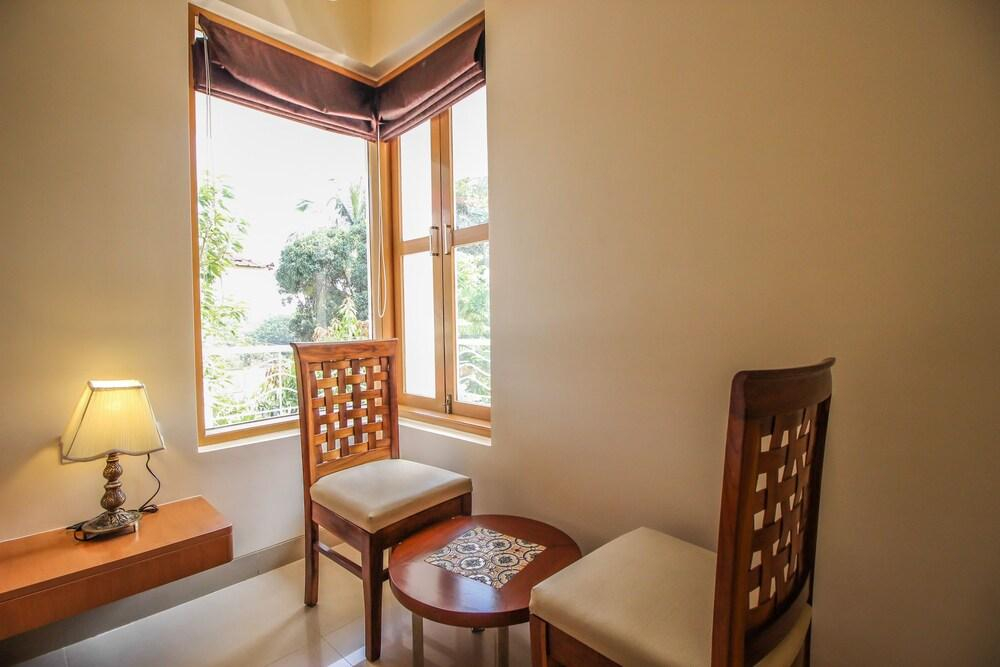 OYO 10157 Home Exotic 4BHK Villa Dona Paula