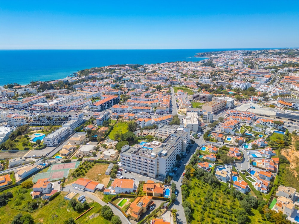 Villa Royal Sandals - com BBQ e piscina aquecível em Albufeira