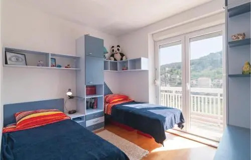 Three-Bedroom Apartment in Pucisce