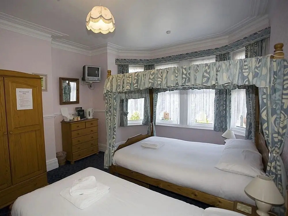 Avalon Hotel - Guest House