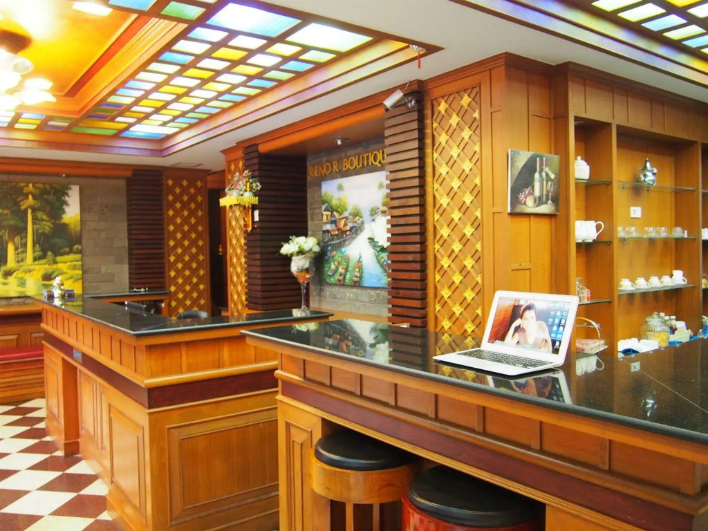 Renoir boutique hotel