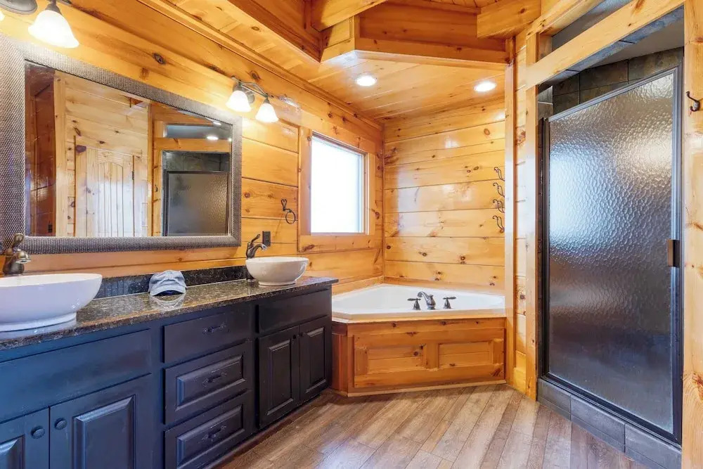 Alpine Mountain Lodge by Avantstay Sleeps 19 Luxury Cabin Game Room, Hot Tub Dollywood