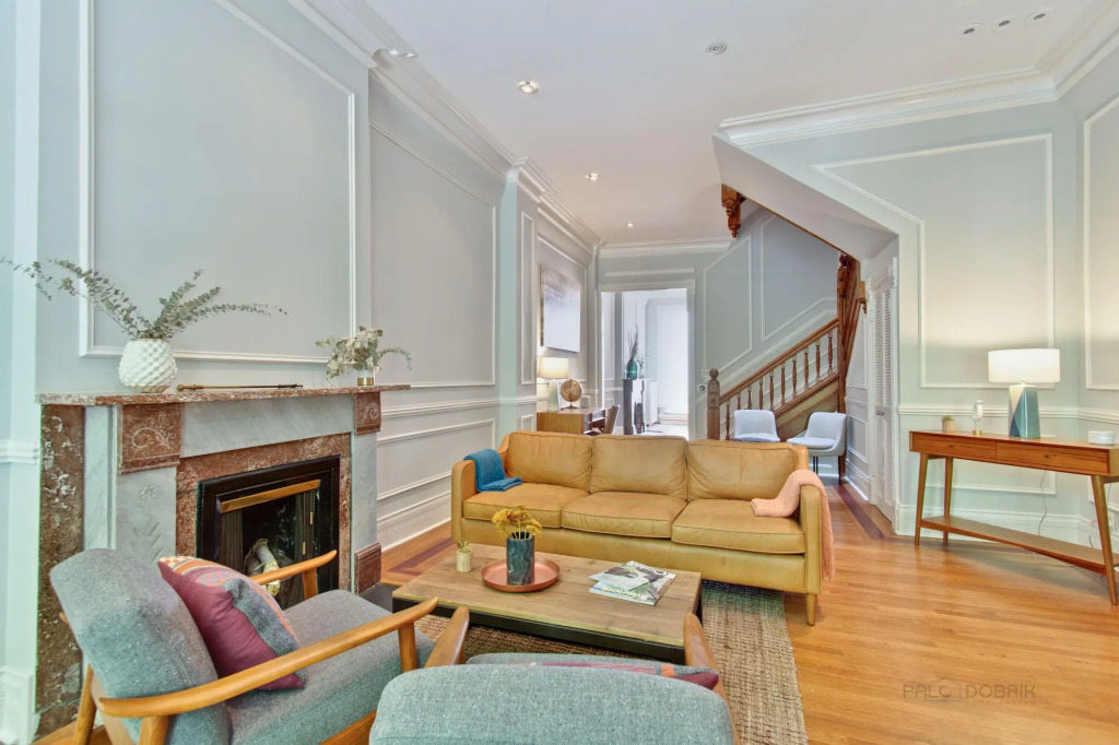 Spacious Chicago House near Oak Street Beach