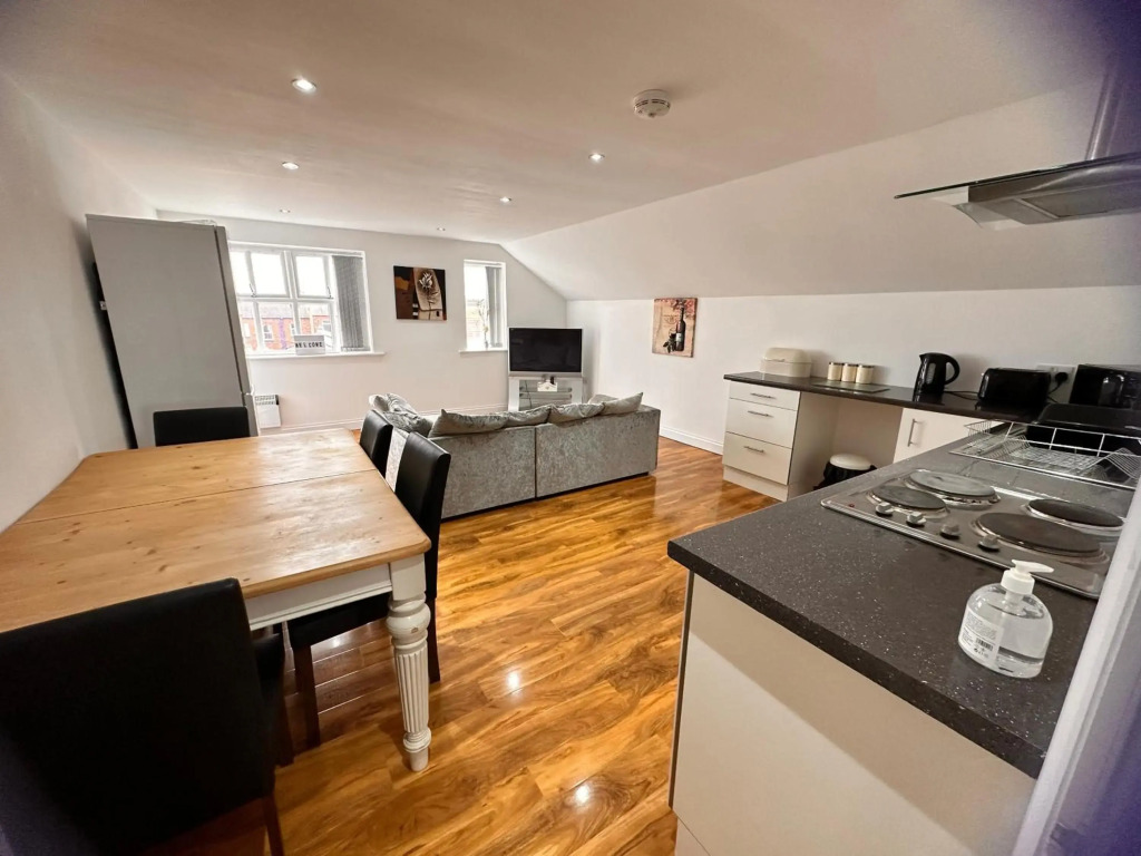 Joe Kelly Buildings flat 5