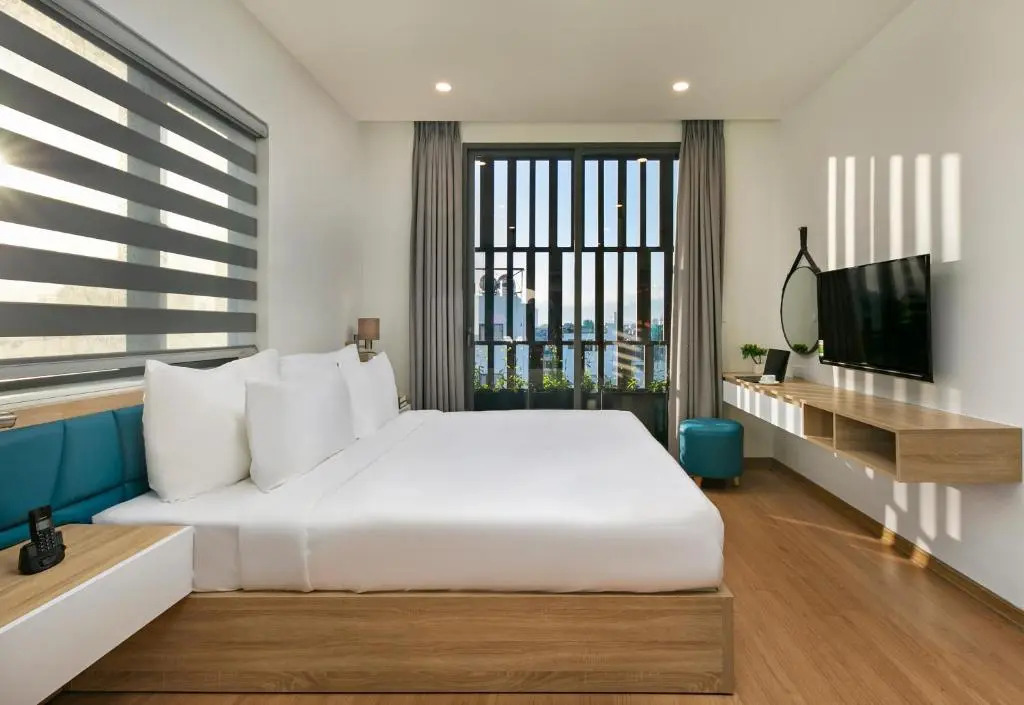 Dolphin Hotel and Apartment