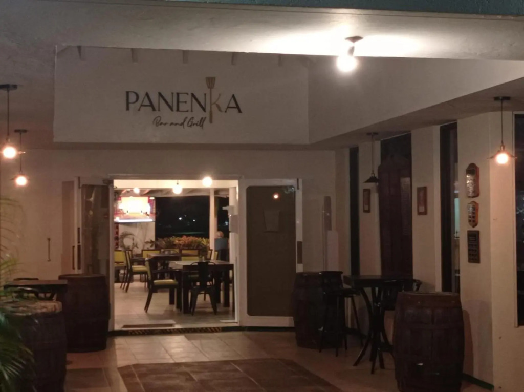 126 Friendship, Rockley Golf Club