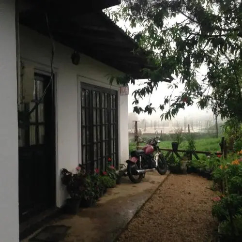 LAKE AND LAKE HOMESTAY