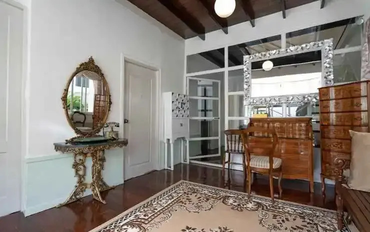 RQ Timeless Dinsor Cultural Heritage House