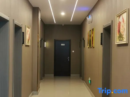 Haoting Hotel (Tianmen Road, Huazhou District, Weinan)