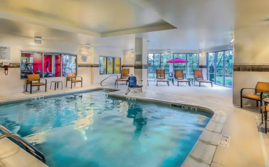 Courtyard by Marriott Charleston Downtown/Civic Center