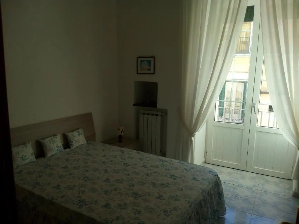 Ischia Ponte Romantic Apartment in the Historical Center and Near the sea