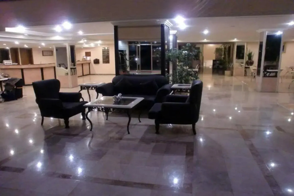 Senza Sunset Beach Hotel