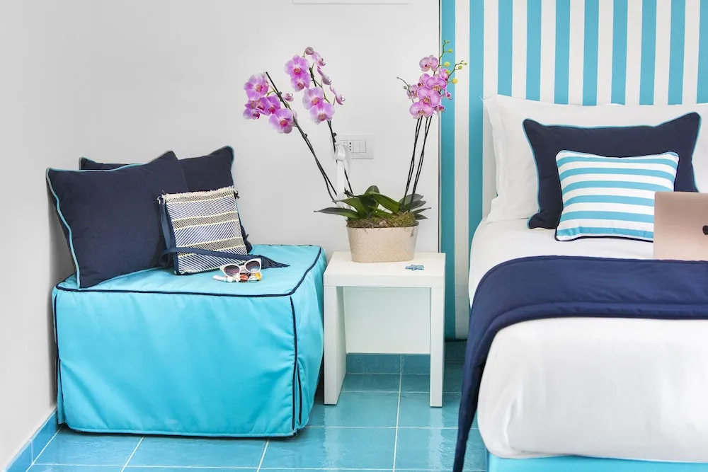 YourHome - Sersale Suites