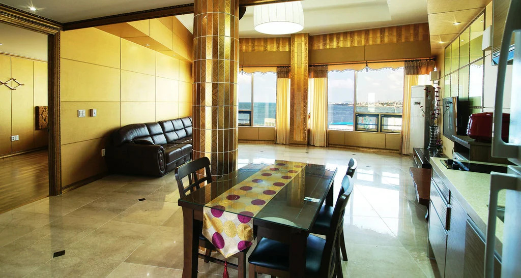 Goodstay Navis Hotel