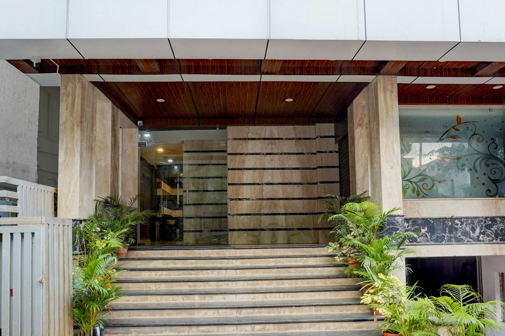 Townhouse Oak Science Gallery Bengaluru Formerly Blue Ocean Residency