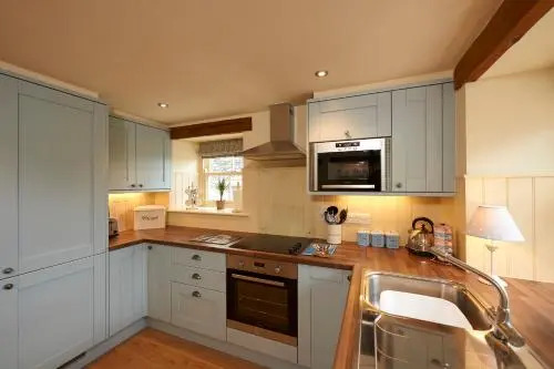 Helm Mount Lodge & Cottages