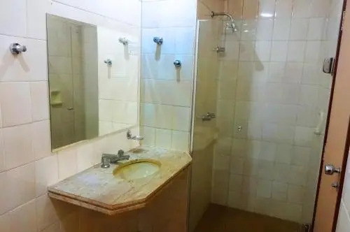 Hotel Monte Carlo Uberaba - Próximo ao Hospital UFTM , Hospital Dr Hélio Angotti e Hospital Regional Uberaba