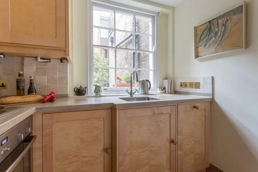 Stylish Flat Close To Victoria Station