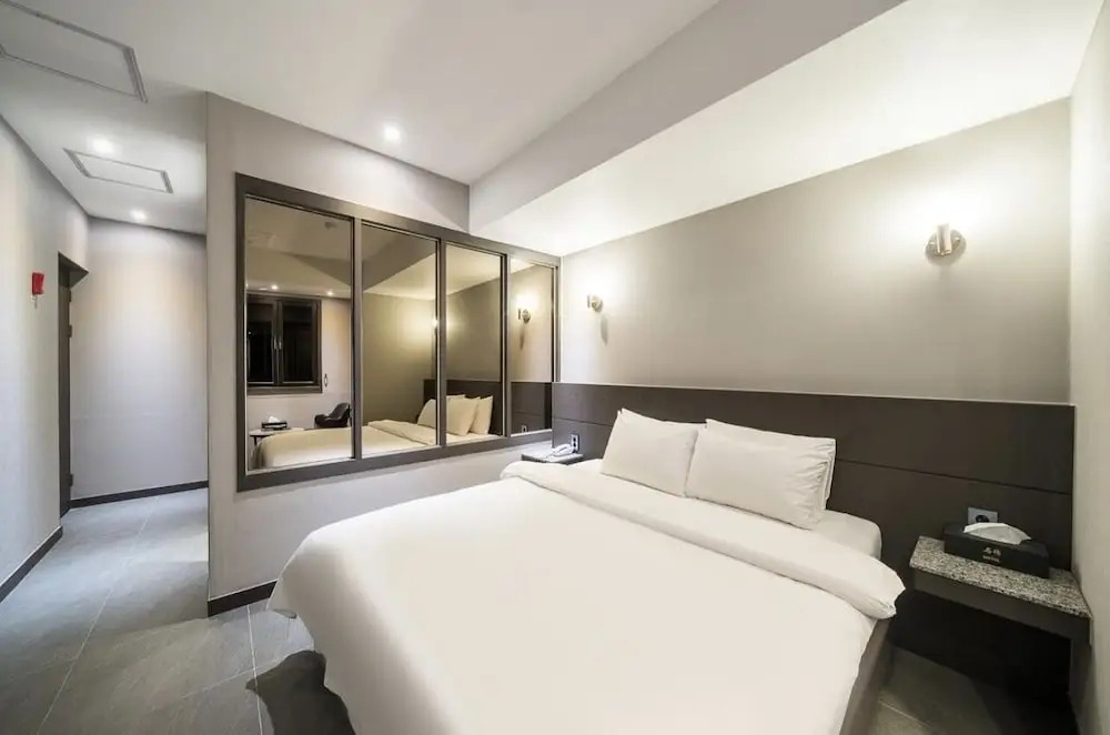 HOTEL MYEONG JAK