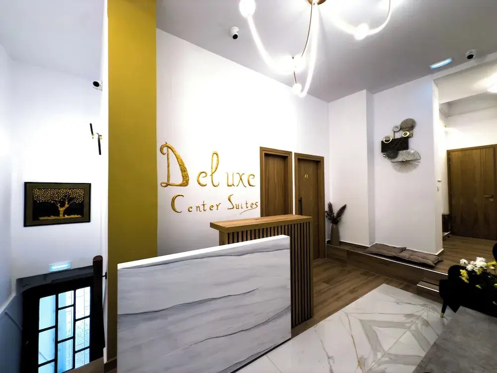 Deluxe Center Suites