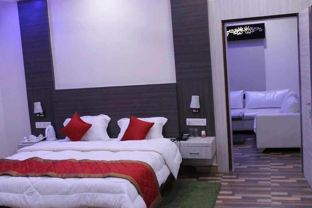 Kitchen Hut Hotel