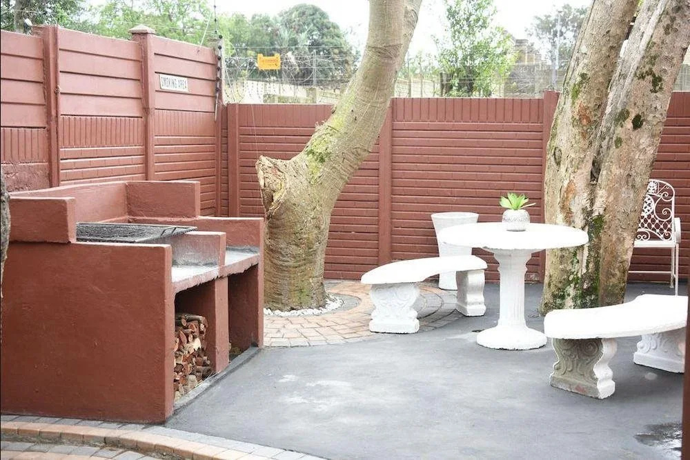 Umqhele Bed  Breakfast