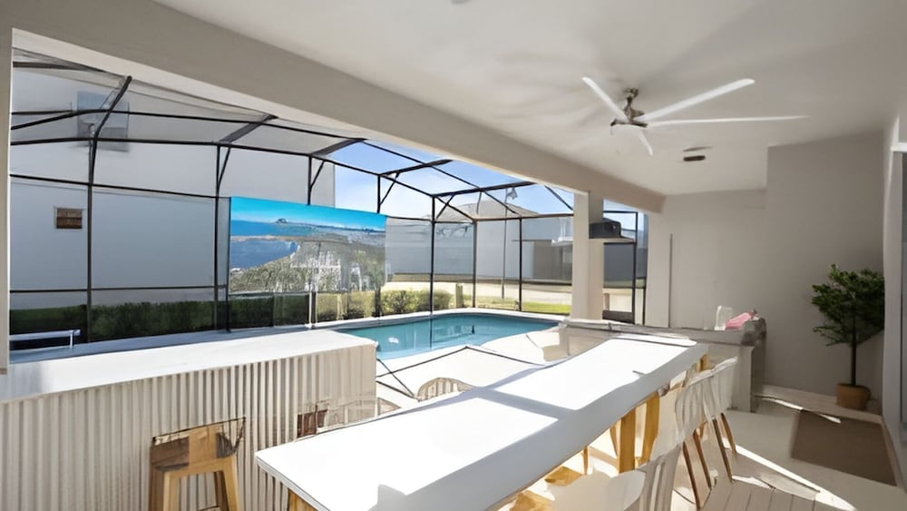 10br Villa w/ Star Wars Theater & Game Room