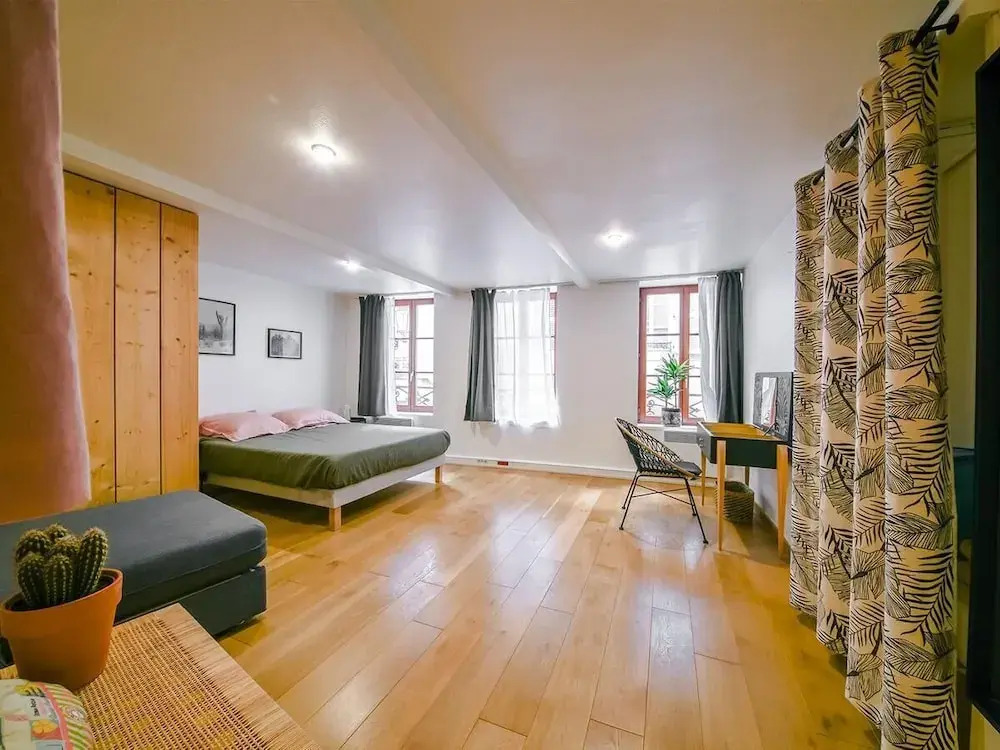 Flow Hostel